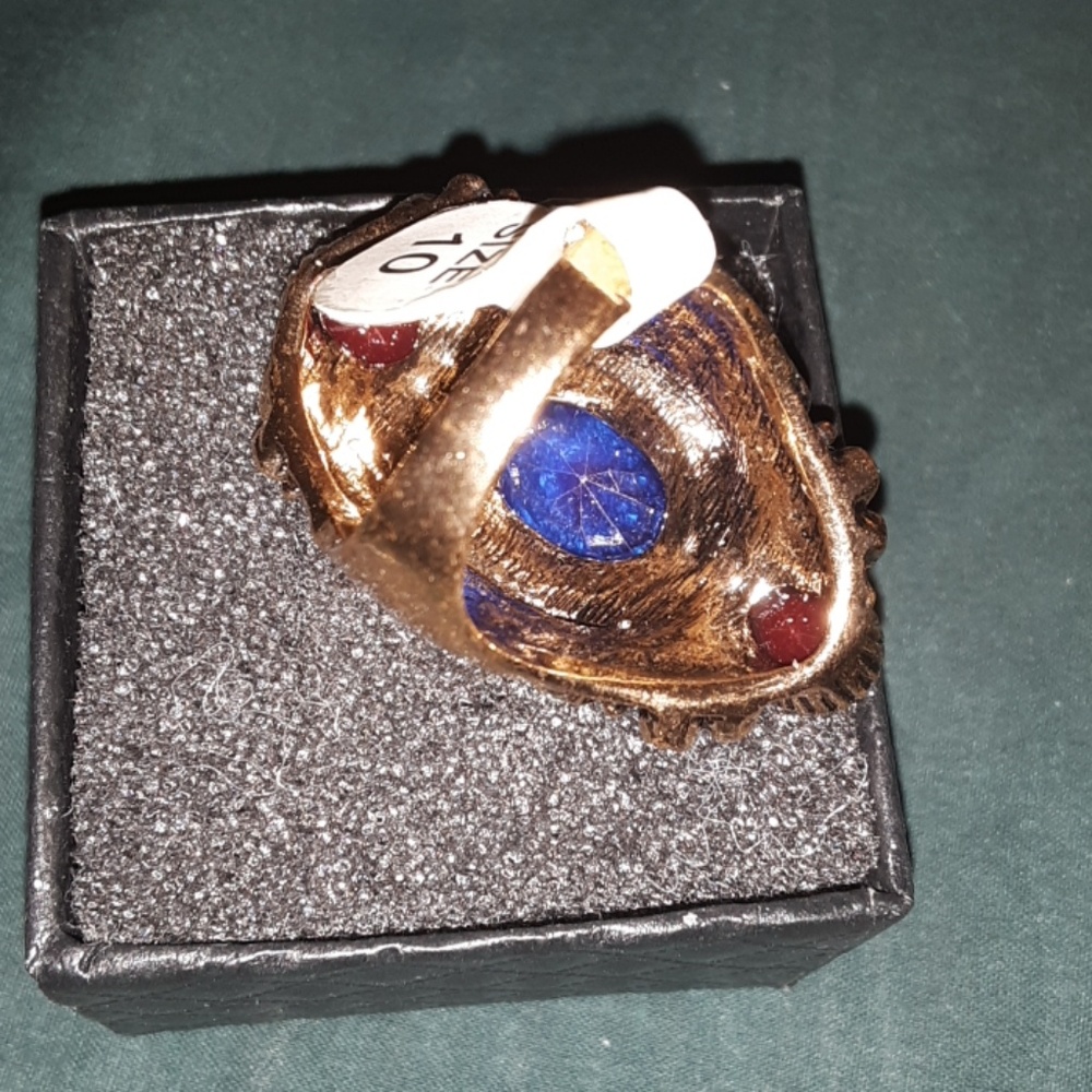 Ring - Picture 3 of 4